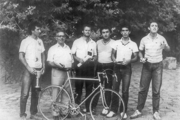 The team of T.E. Dodecanese after the finish of the Tour of Thysseas, 1981. Left to right - M. Kountra, F. Psarro, P. Manikaros, M. Krommyda, I. Mastoridis and G. Vogiatzis.