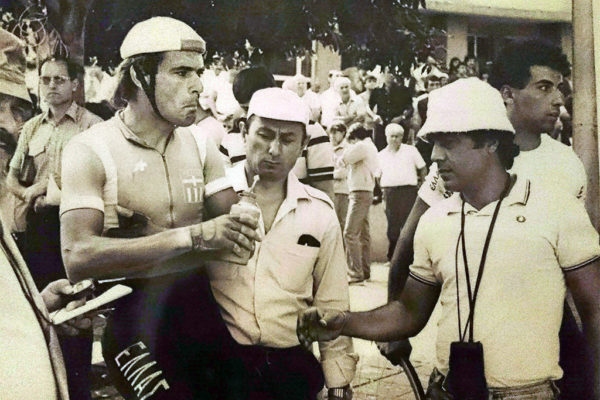 Kanellos Kanellopoulos at the prologue of the Tour of Bulgaria in 1986 with Giorgos Vassilakis and the National Team manager Dimitris Konstantinidis